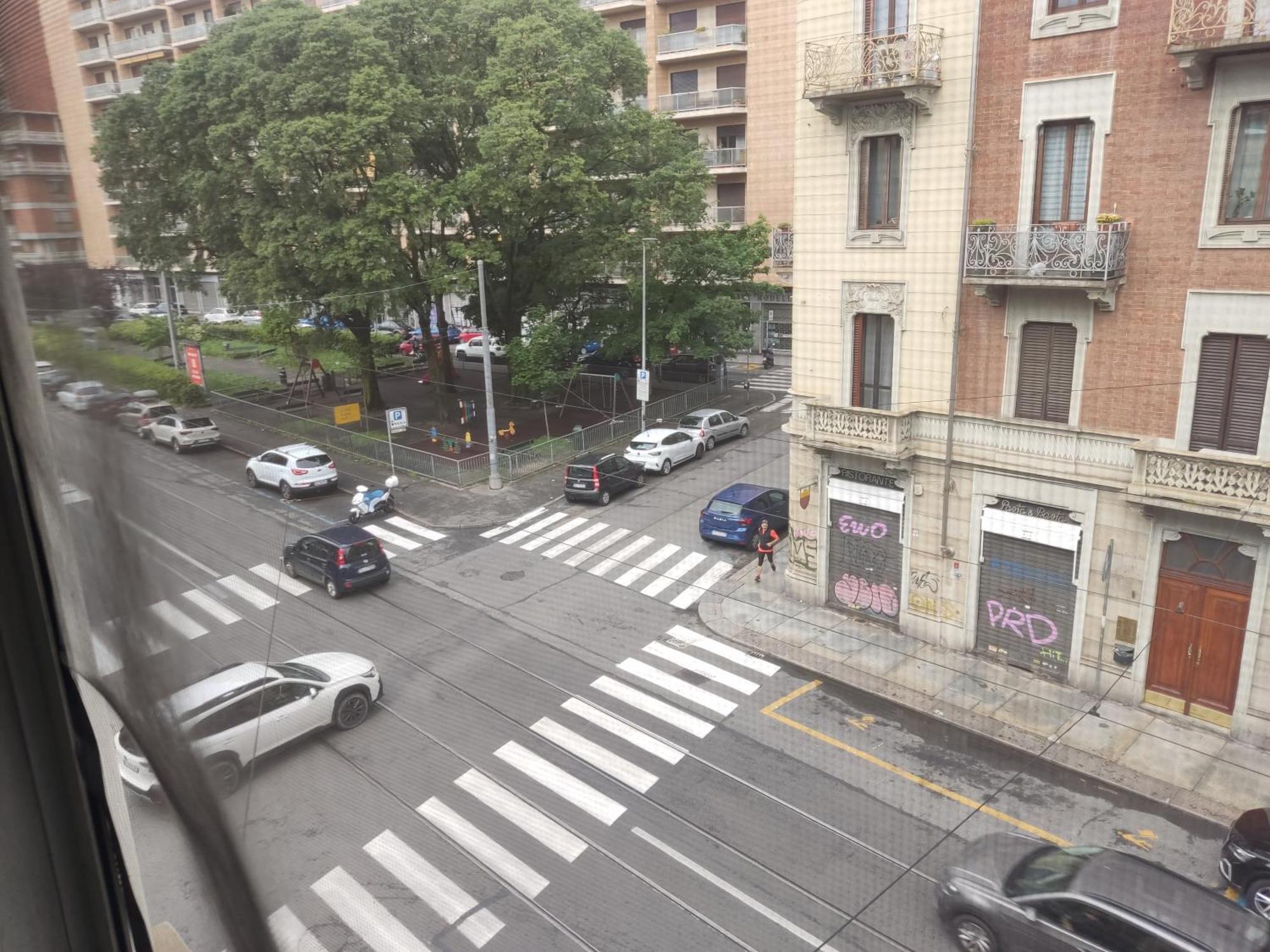 Near Metro * Torino