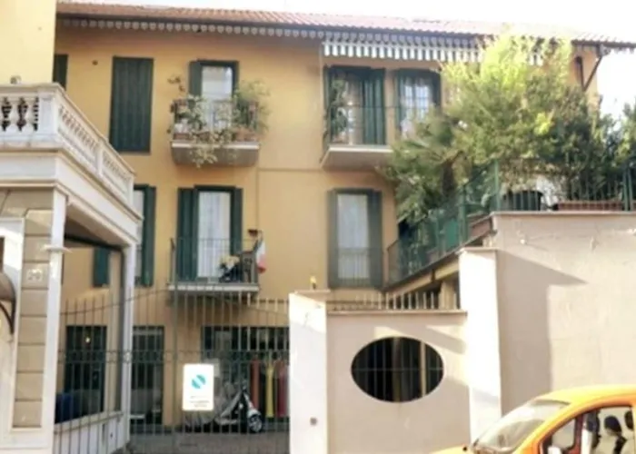 Apartment Near Metro